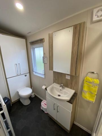 Glade Lodge- North Devon Coast, Bideford Bay Caravan Park Exteriör bild